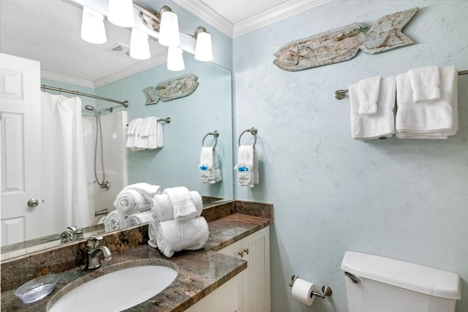 Phoenix Viii Unit 1406 3 Bedroom Condo by Redawning