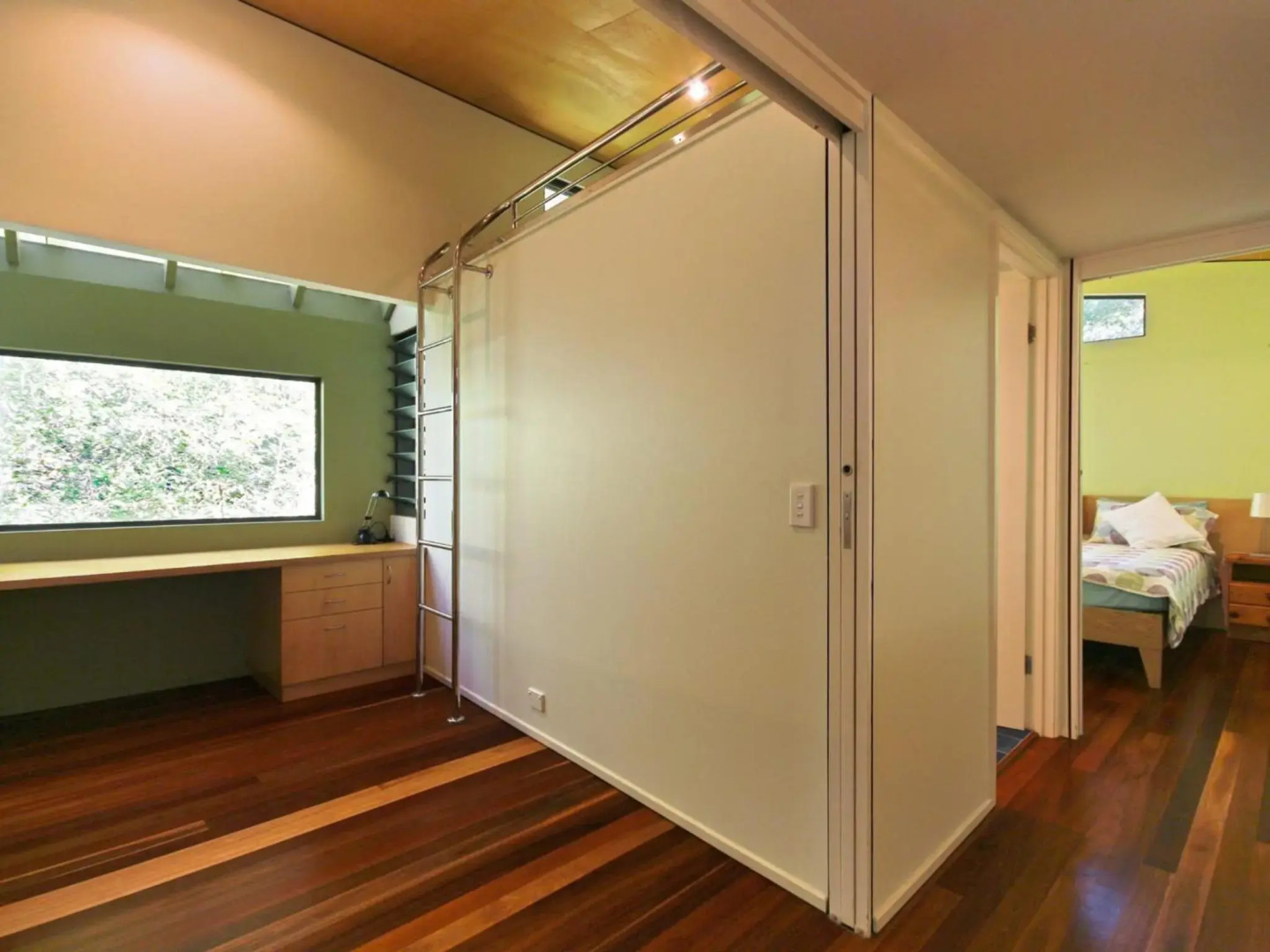 Hyams Retreat 4pm Check Out Sundays