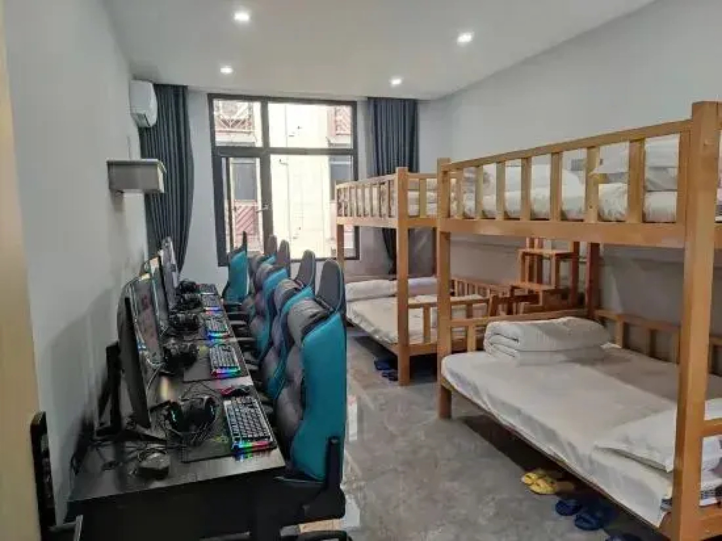 Qianjiang Hongda E-sports Hotel