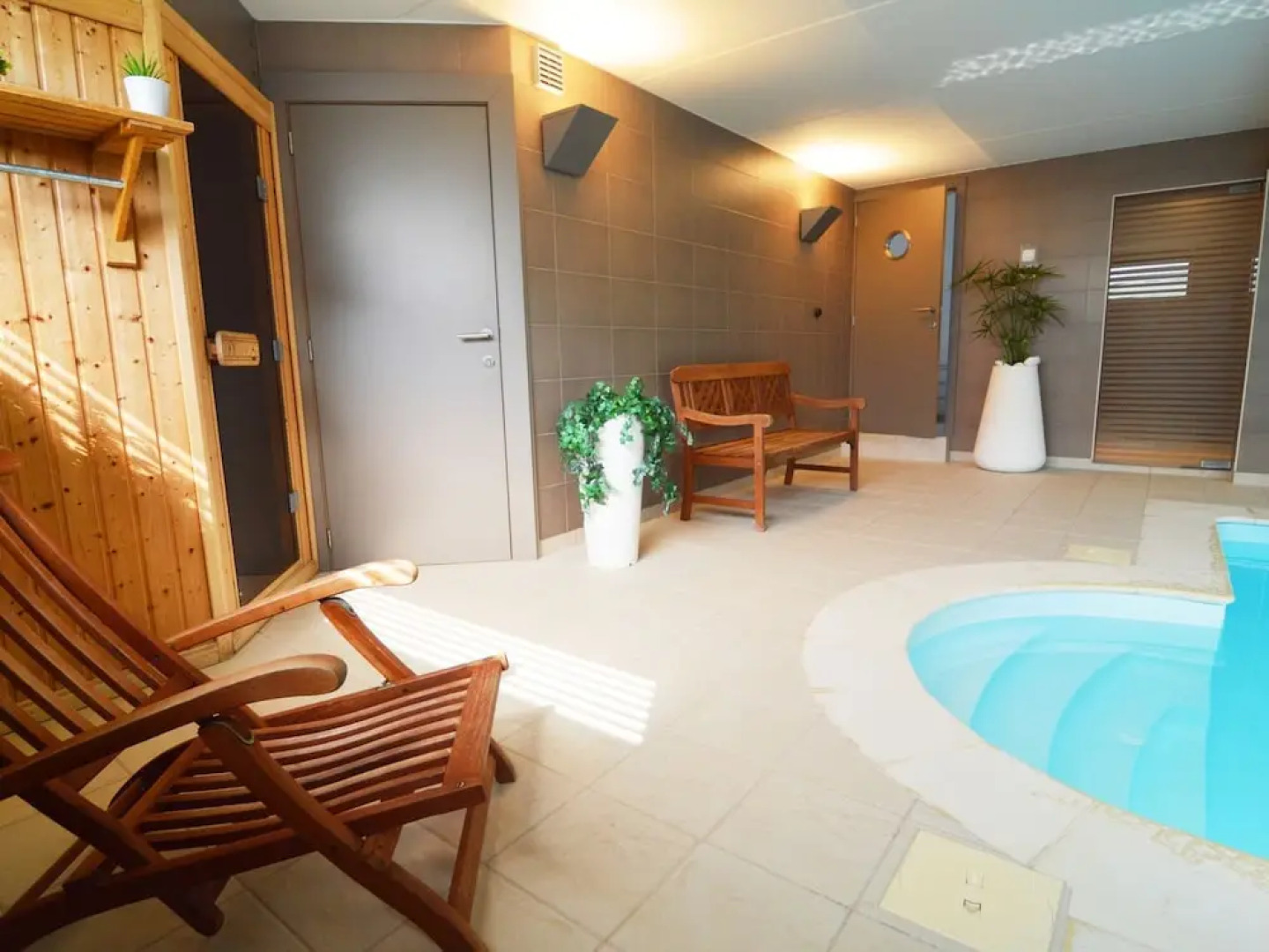 Family Villa, Profondeville