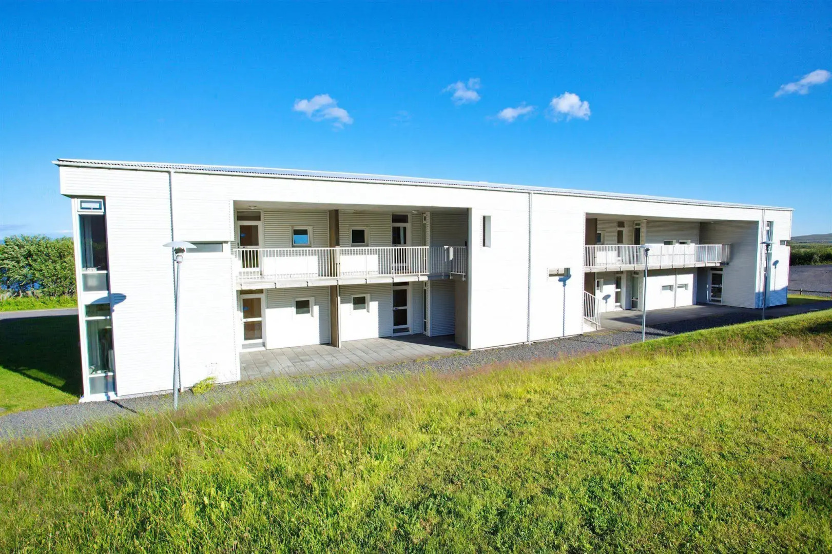 Golden Circle Apartments