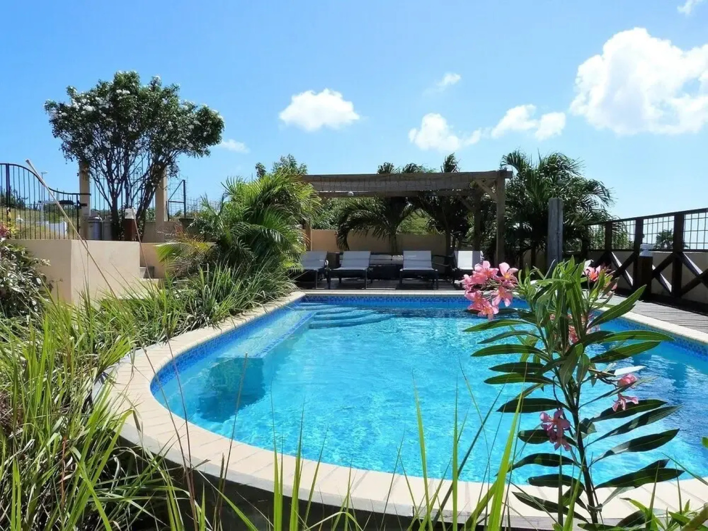 Shiloh's Guesthouse Curacao