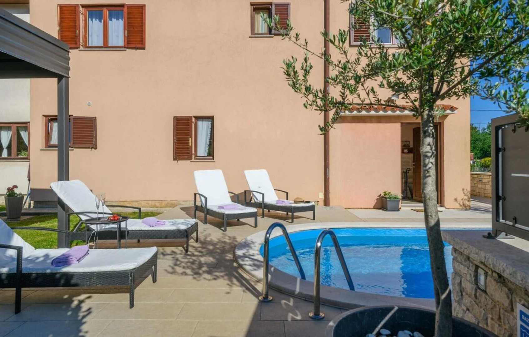 Amazing Home in Dobrani With Wifi and 2 Bedrooms