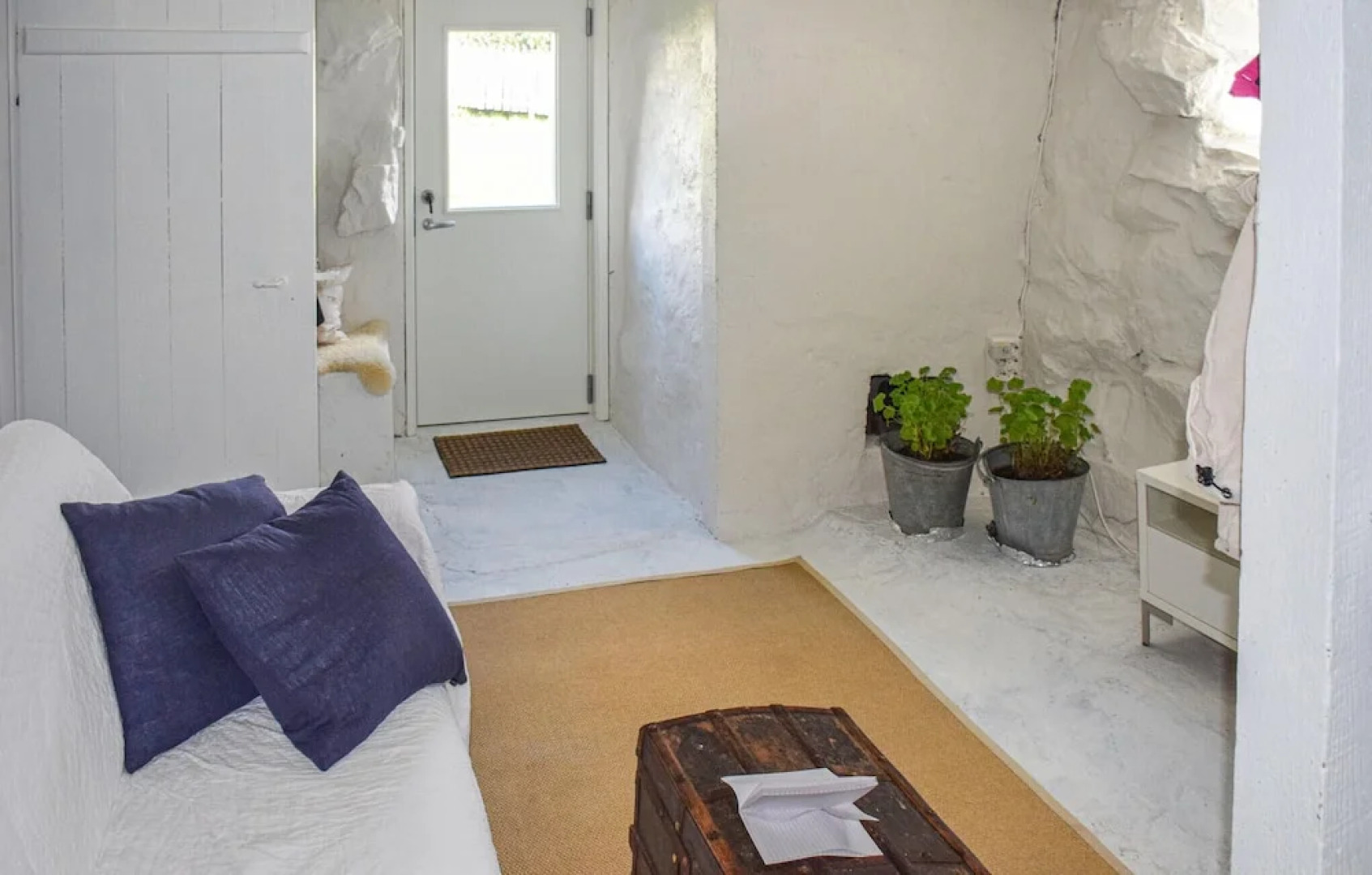 Stunning Home in Lindesnes With 3 Bedrooms and Wifi