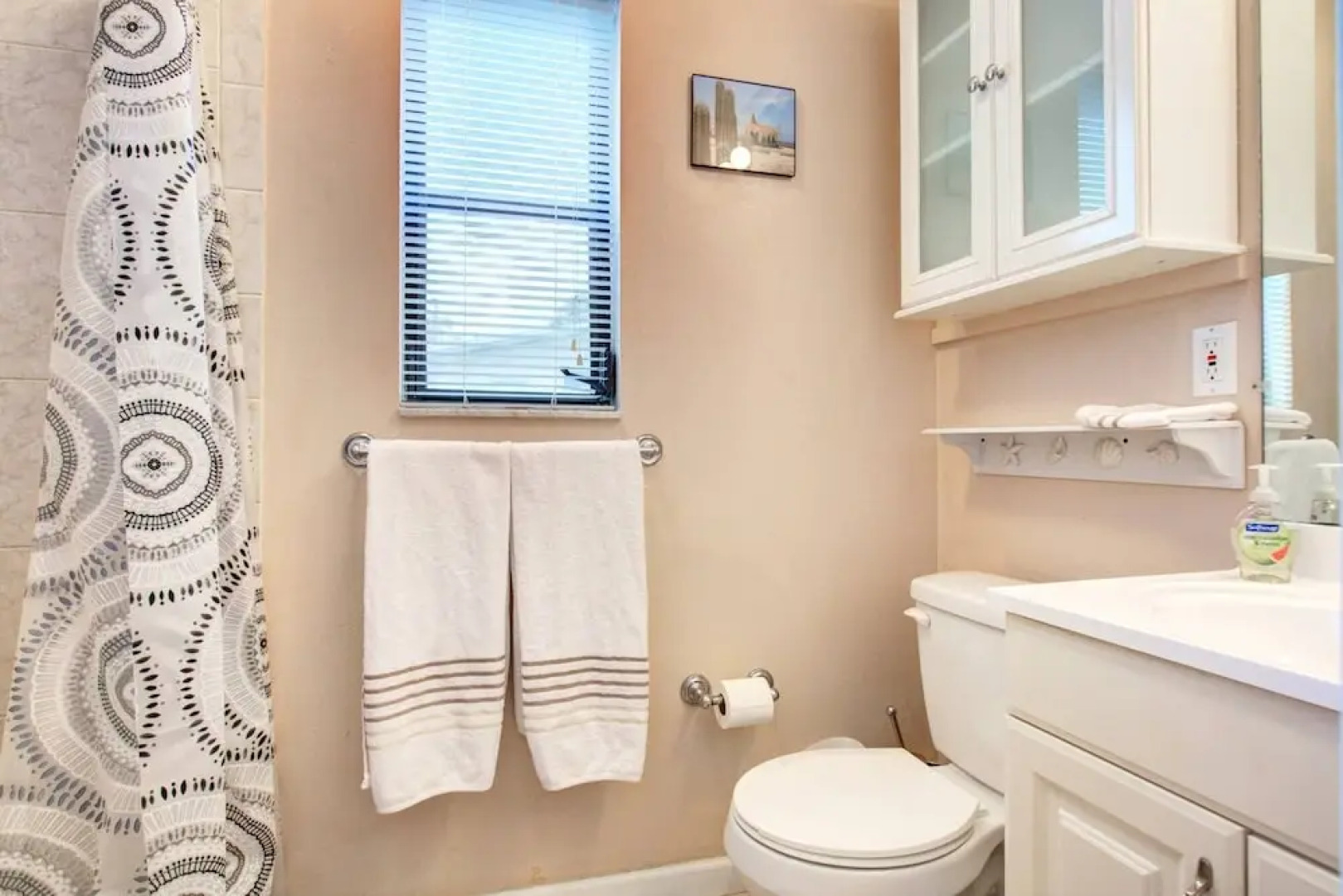 South Venice Pool Home With Fence, Dog Friendly