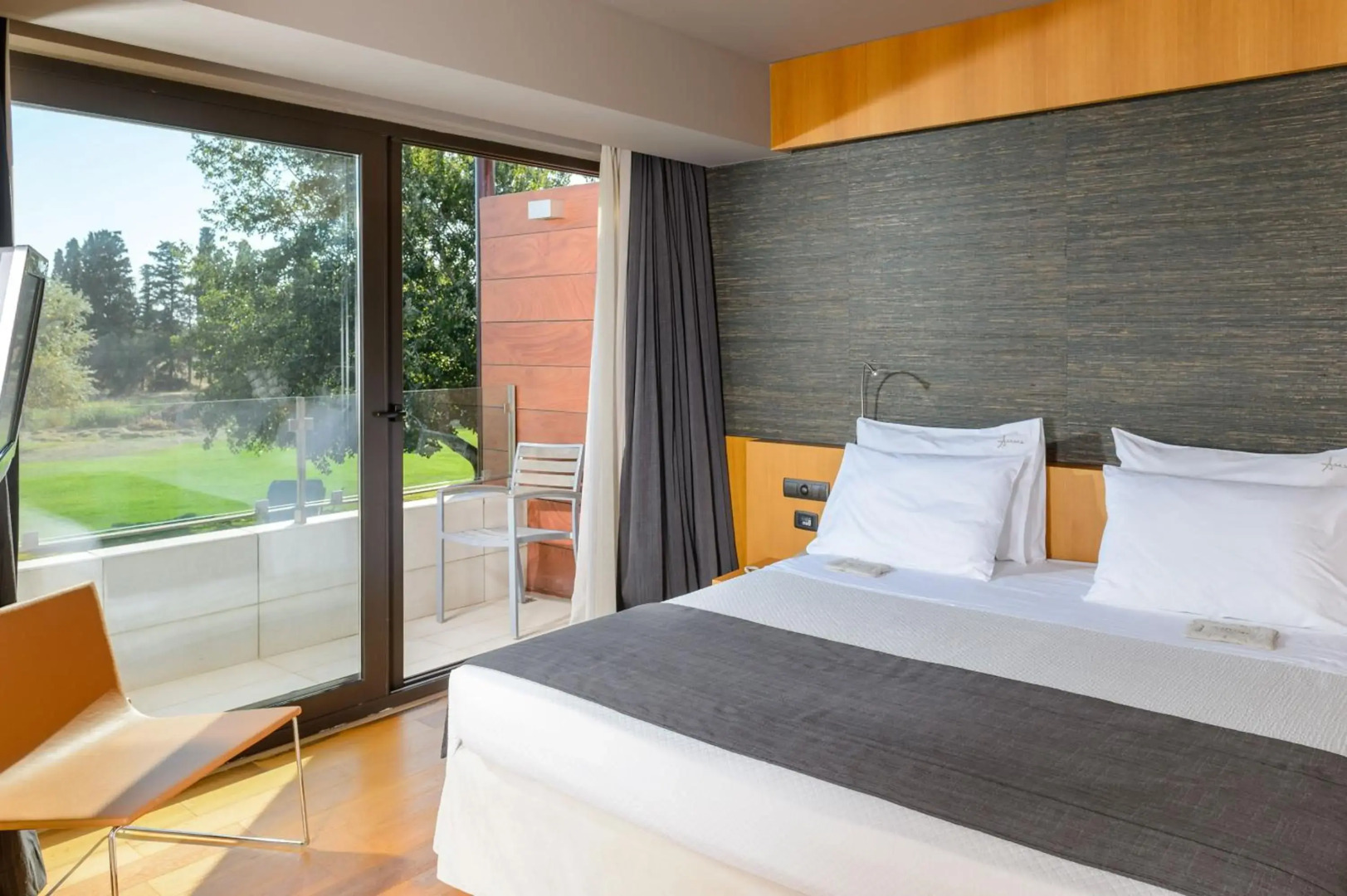 Alexander Beach hotel & Spa