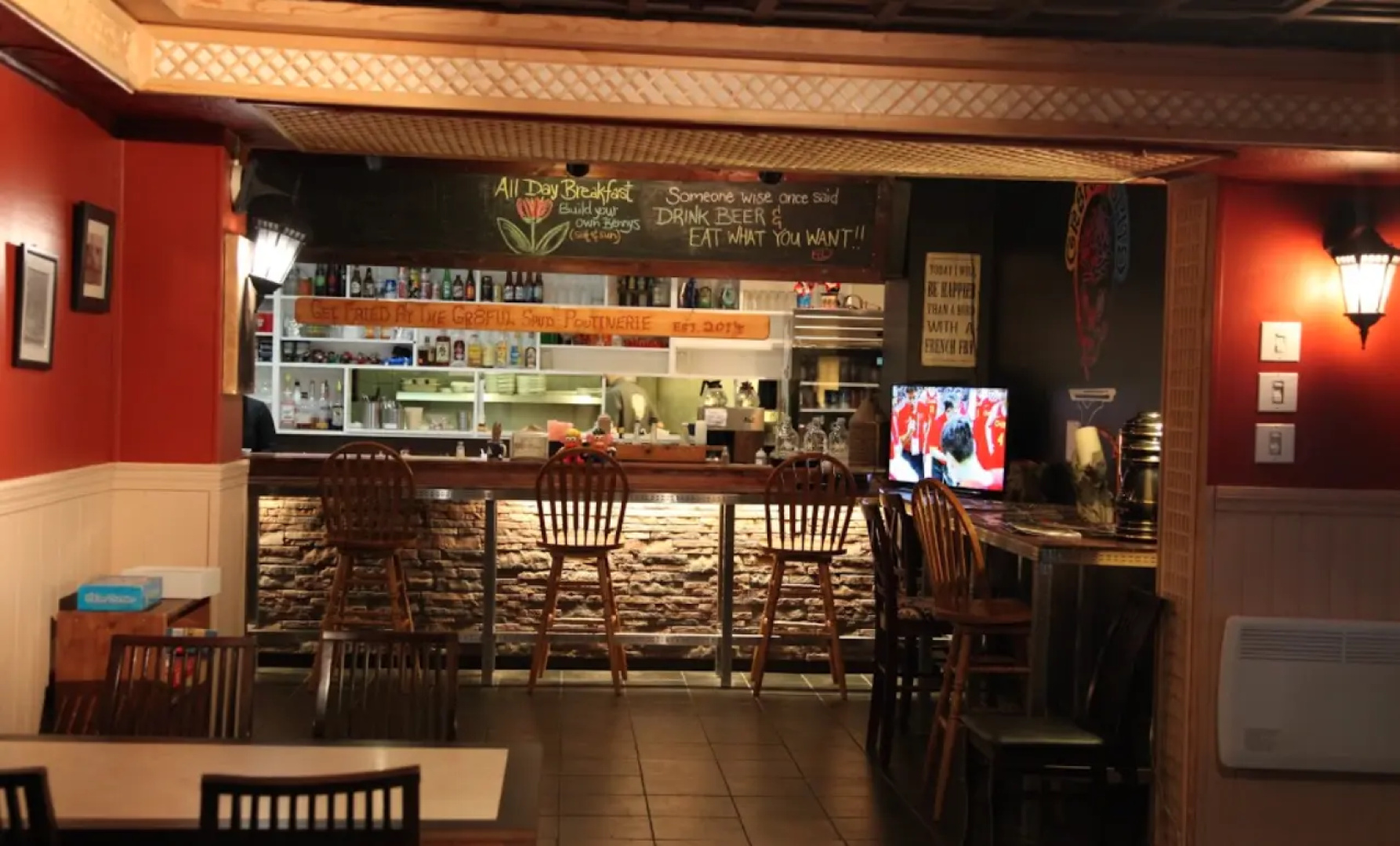 Canadas Best Value Inn River View Hotel