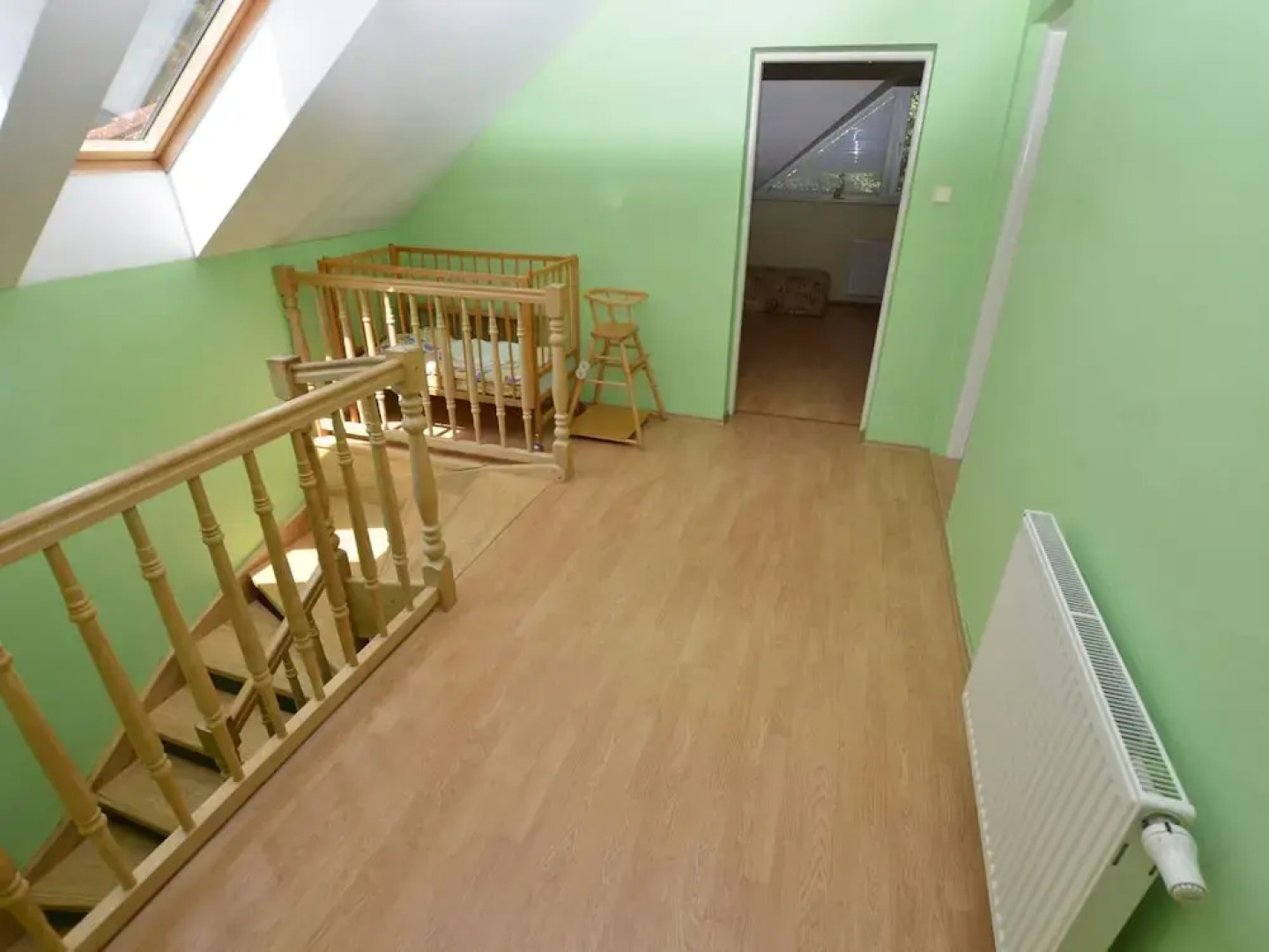 Comfortable Detached House With Large Garden