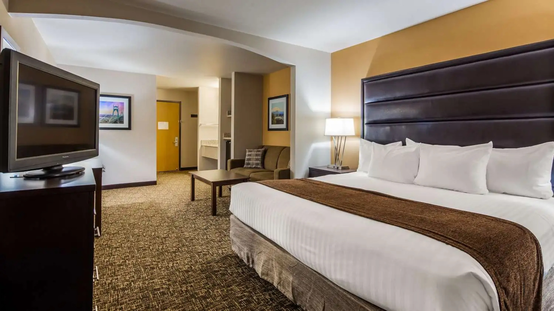 Best Western Oak Meadows Inn