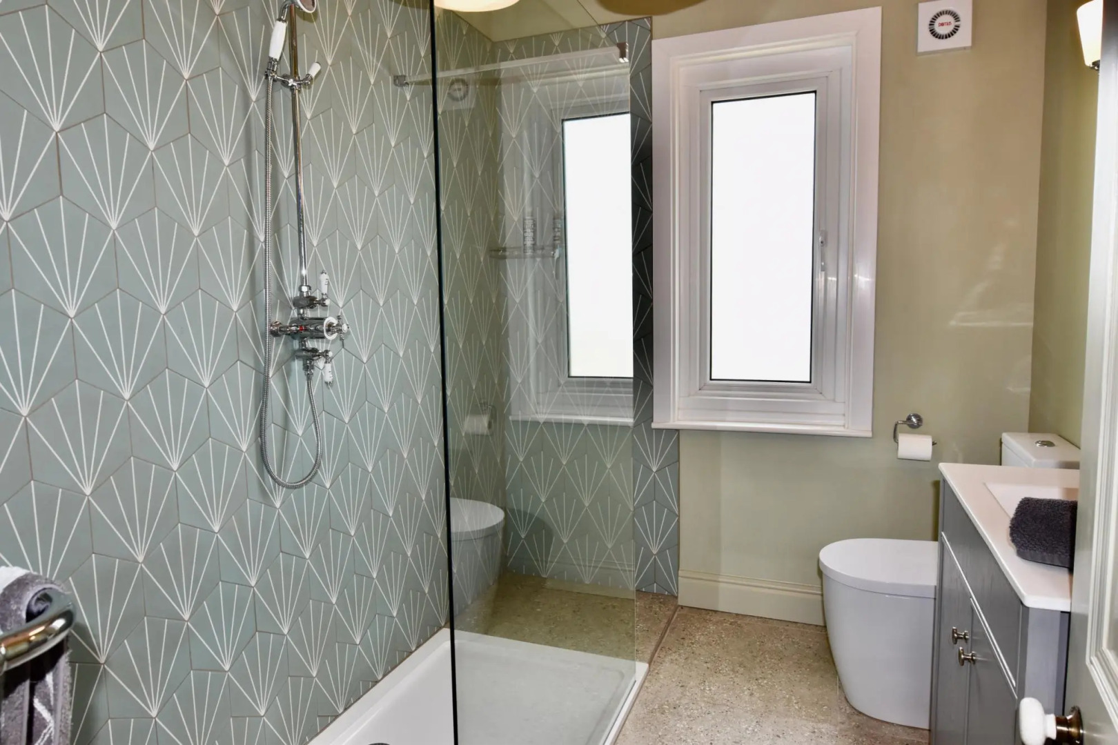 Blenheim House a Seaside Home for 12