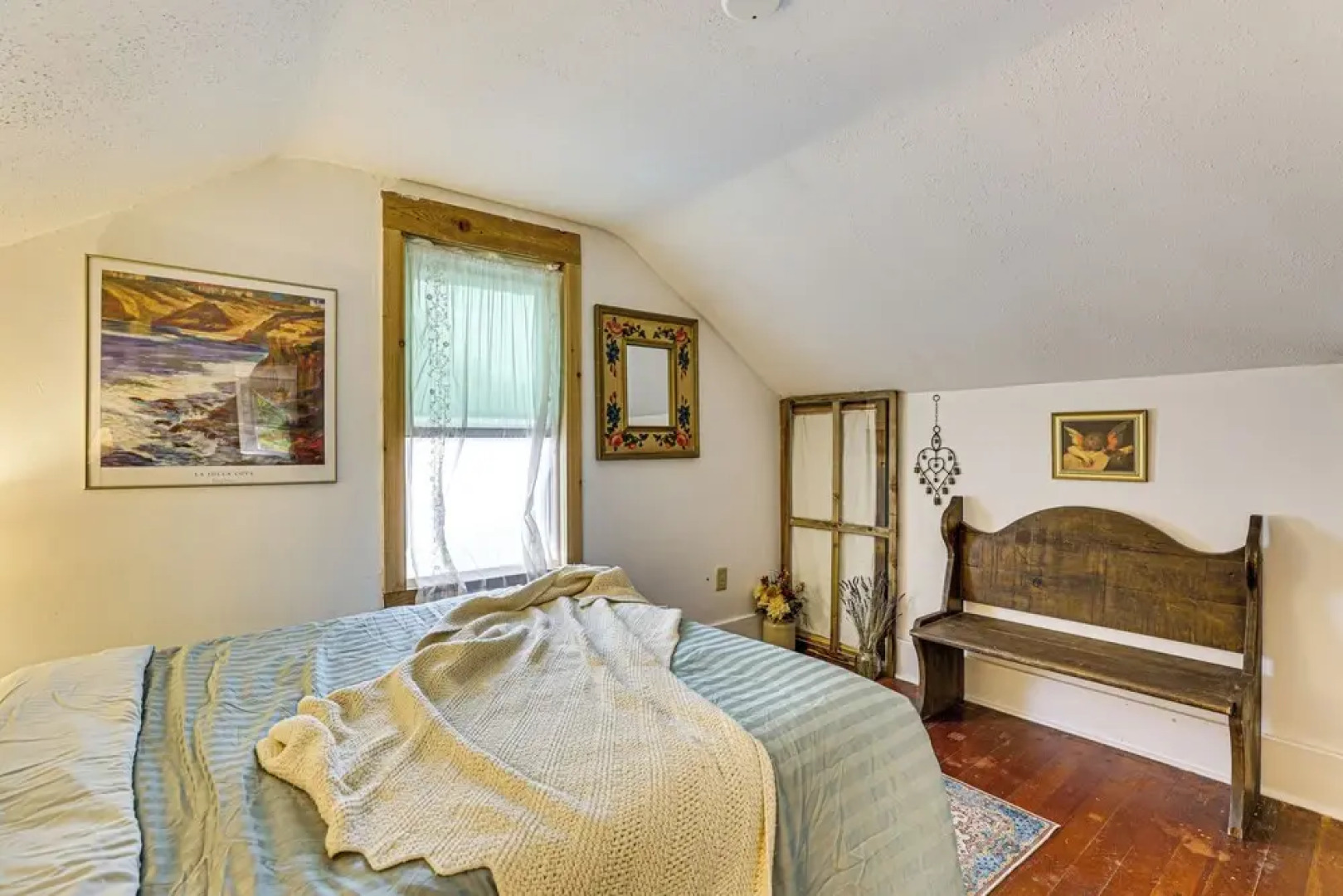 Walk to Downtown: Eclectic Wisconsin Dells Home