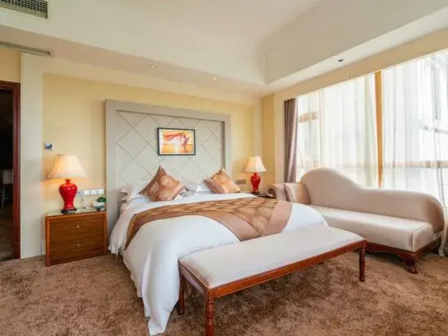 Agate City International Grand Hotel