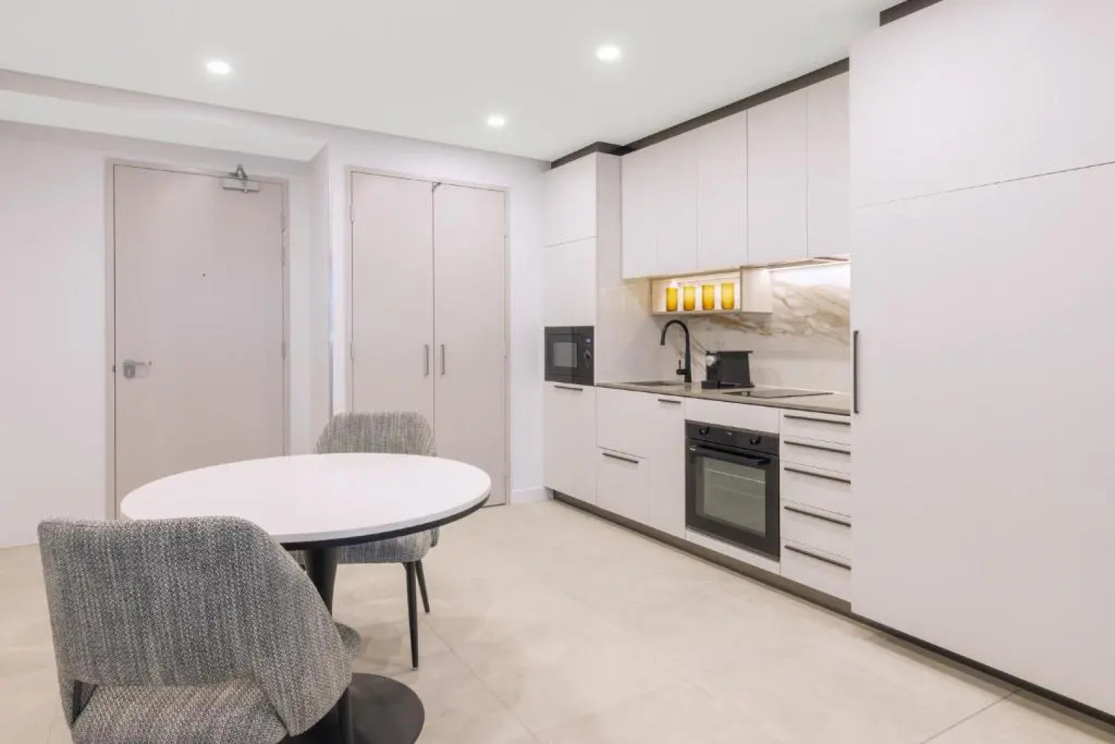 Meriton Suites Canberra