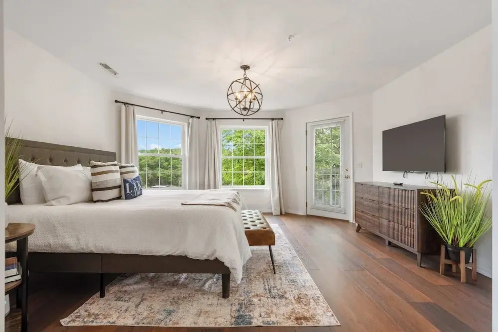 Lake It Easy Condo for 7