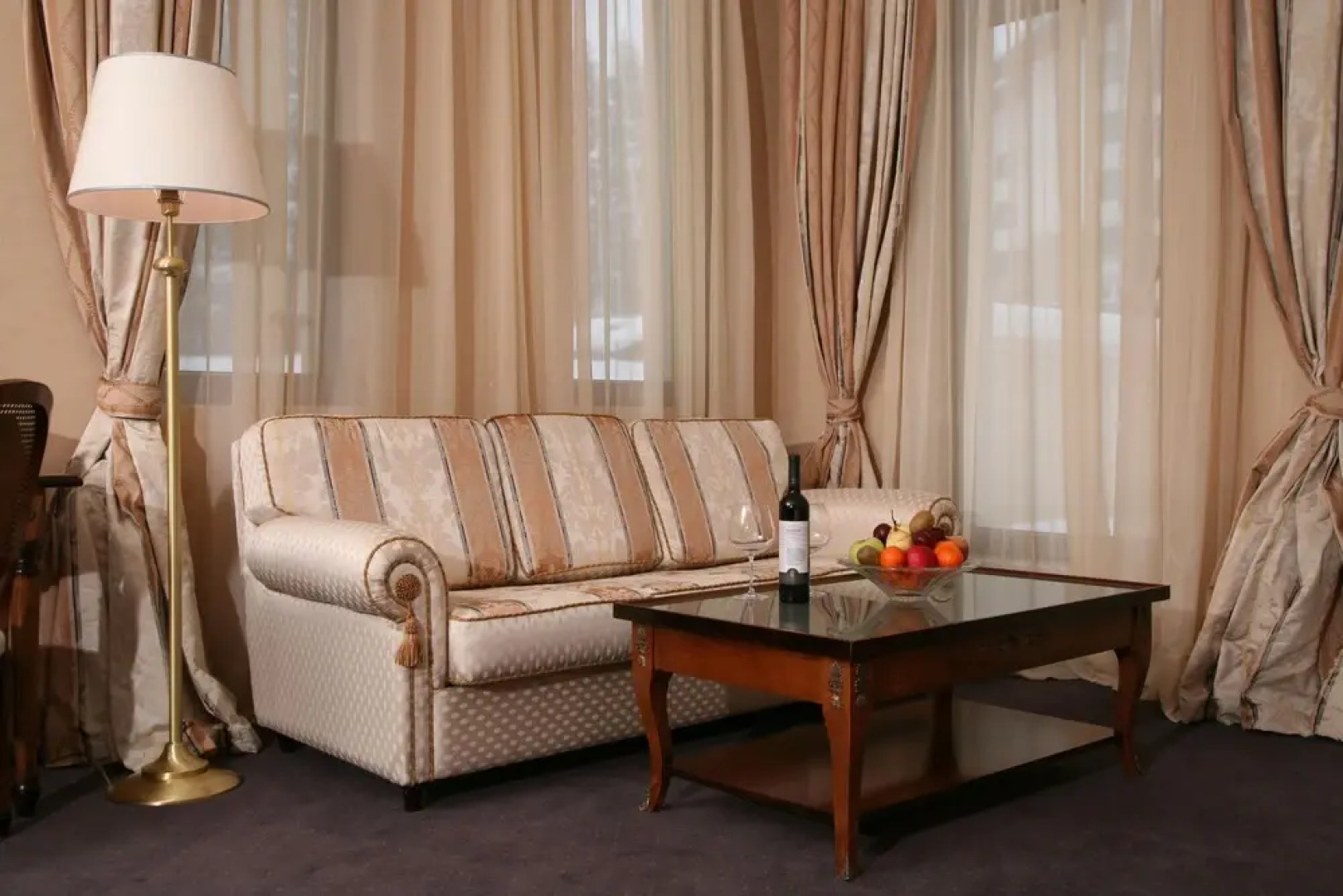 Sg Festa Winter Palace