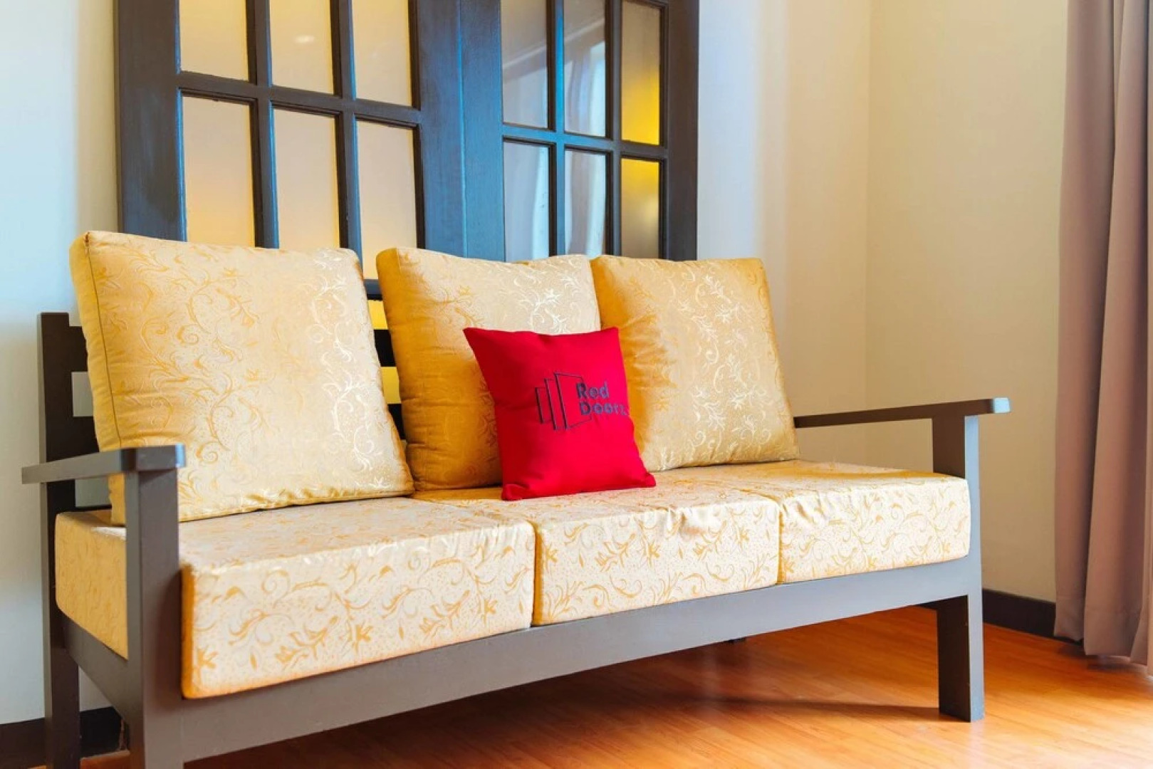 RedDoorz Premium @ Sta Rosa Tagaytay Road