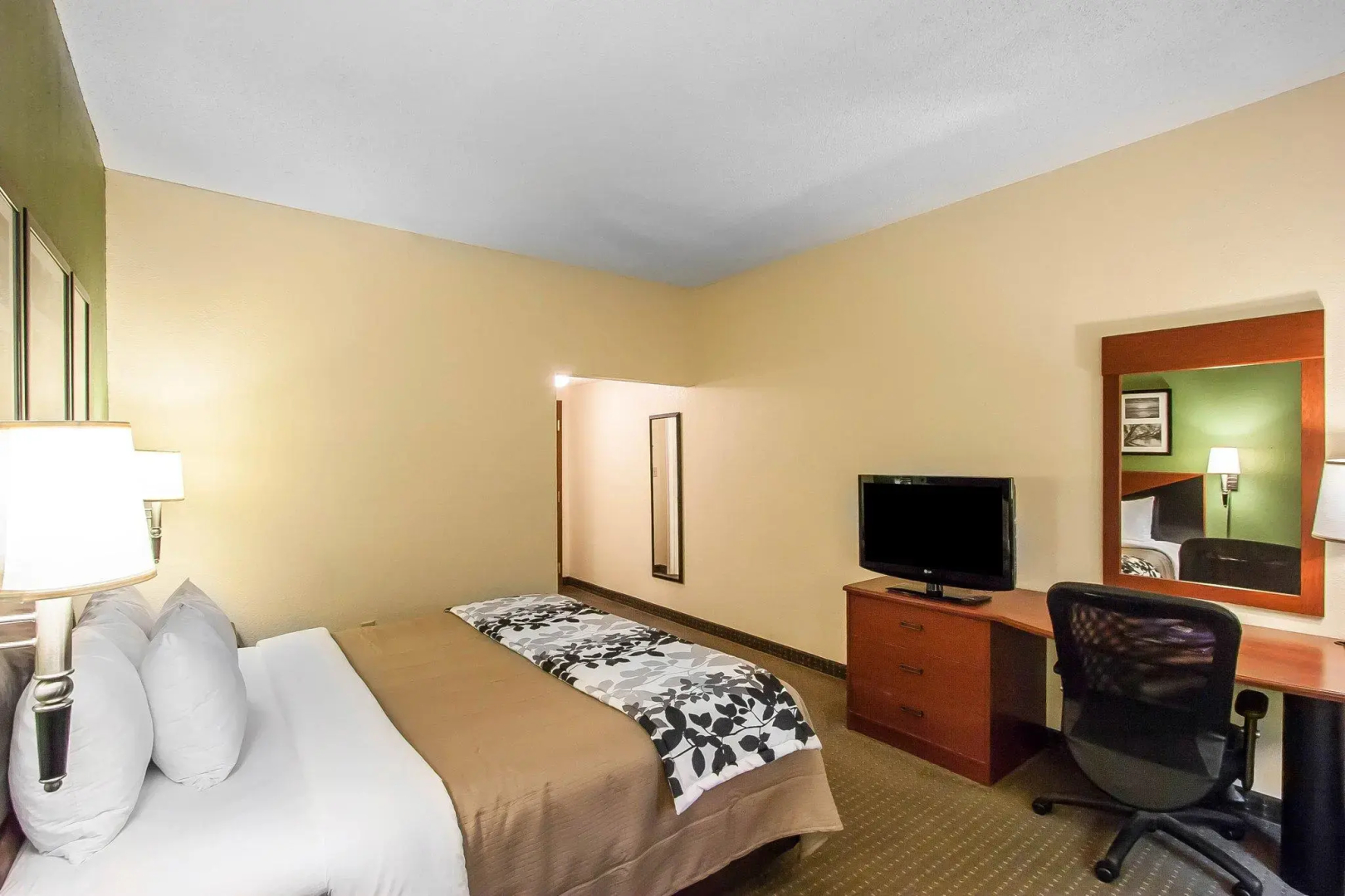Sleep Inn & Suites Airport