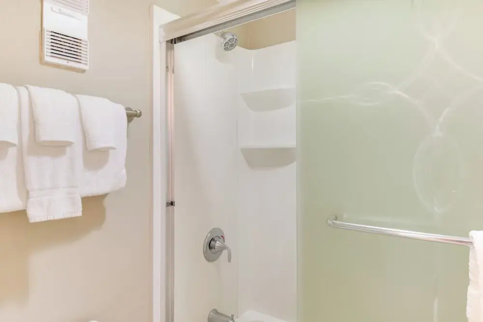 On-site Beach Access: Studio in Gulf Shores