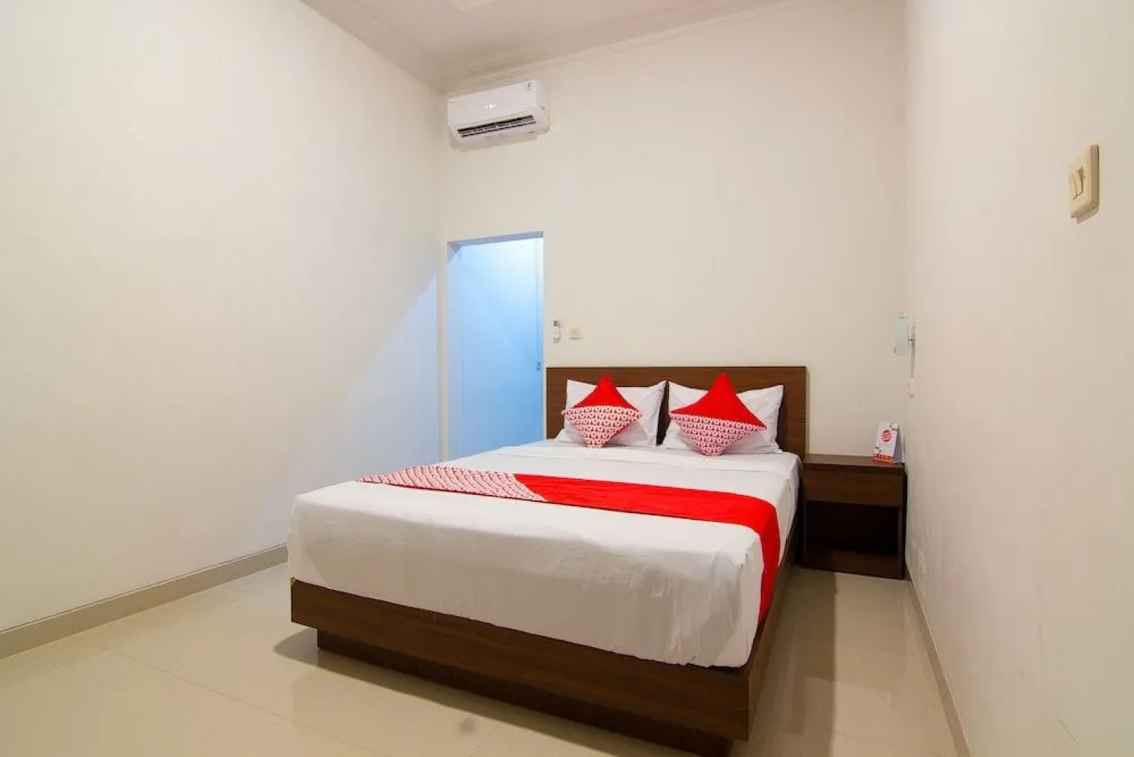 OYO 2421 Joglo Guest House Syariah