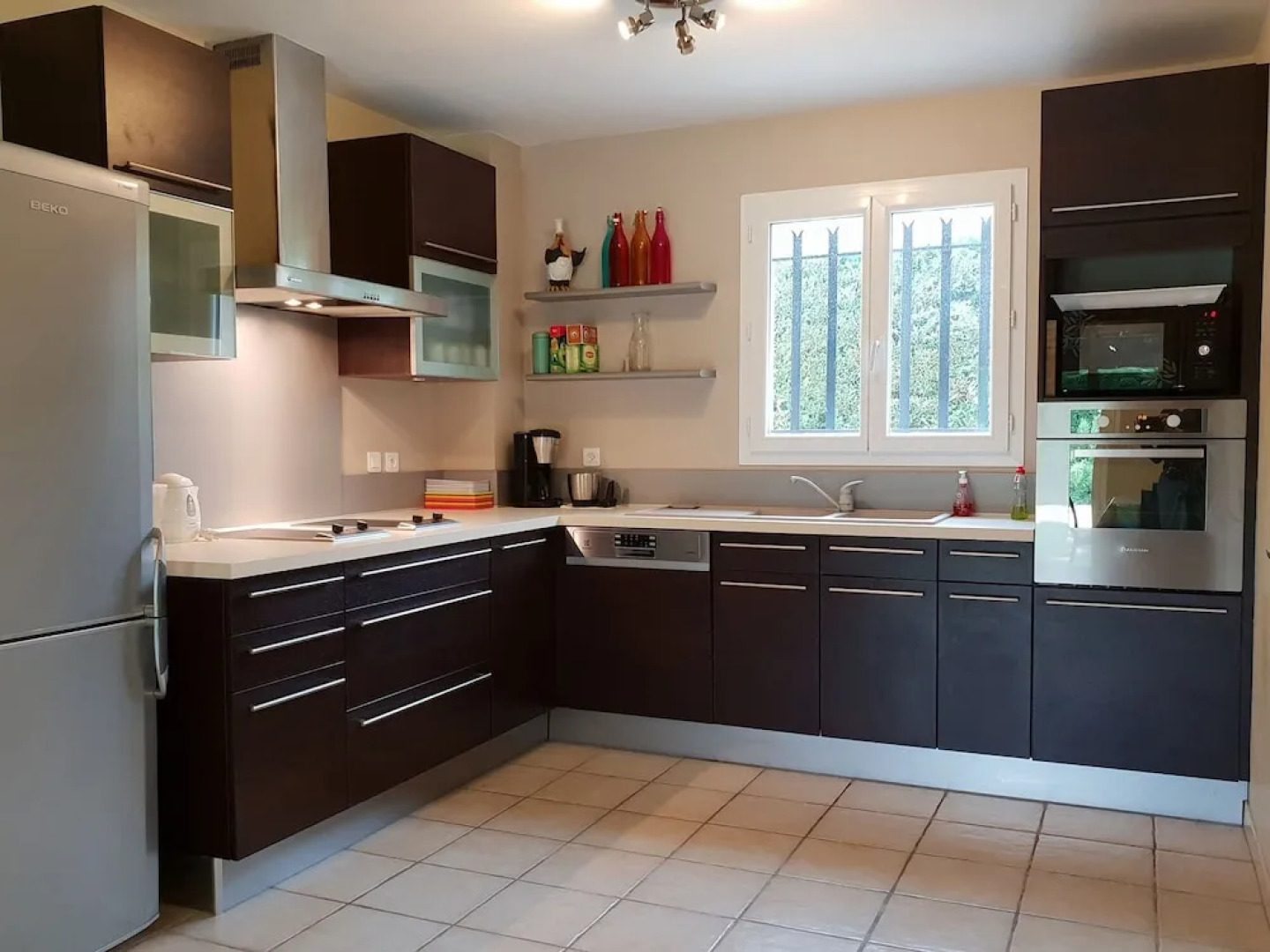 Luxurious Villa in Provence with garden and roofed terrace