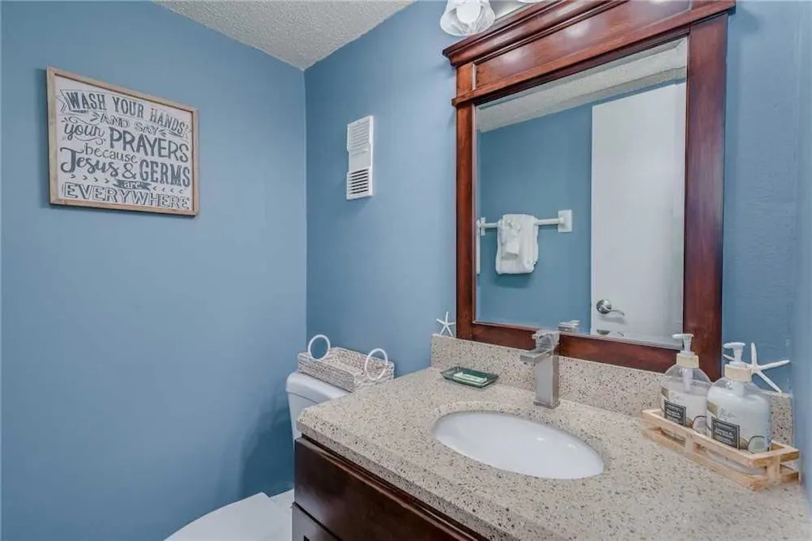 Seashell 19 - Two Bedroom Condo