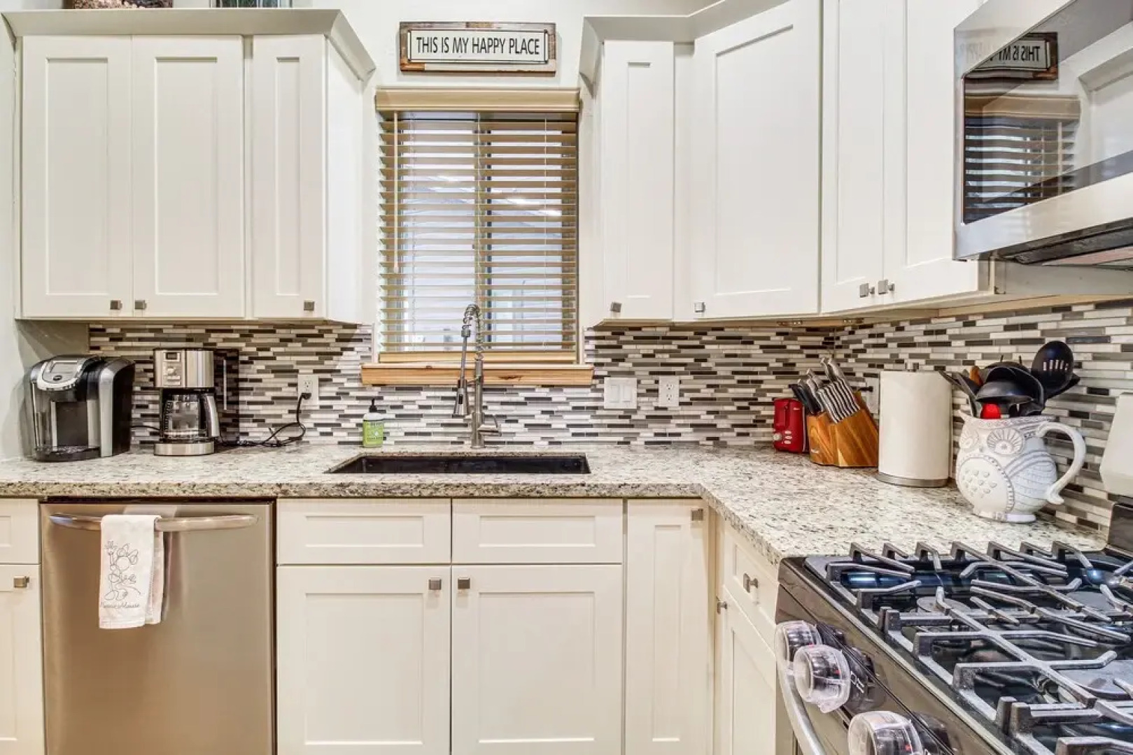 Cozy Show Low Cabin w/ Golfing & Paved Hiking!