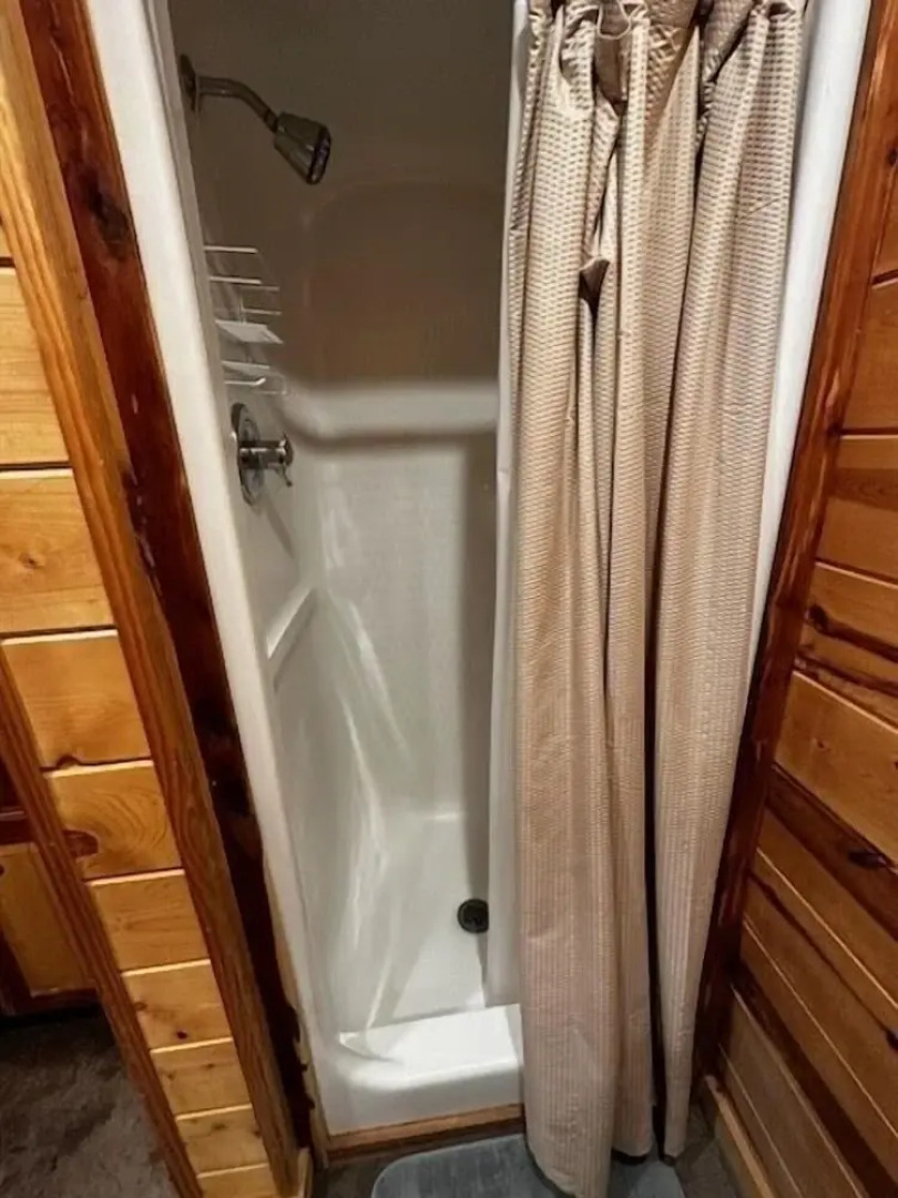 Serenity Forest Cabin With Private Hot Tub and Grill on the Back Deck by Redawning