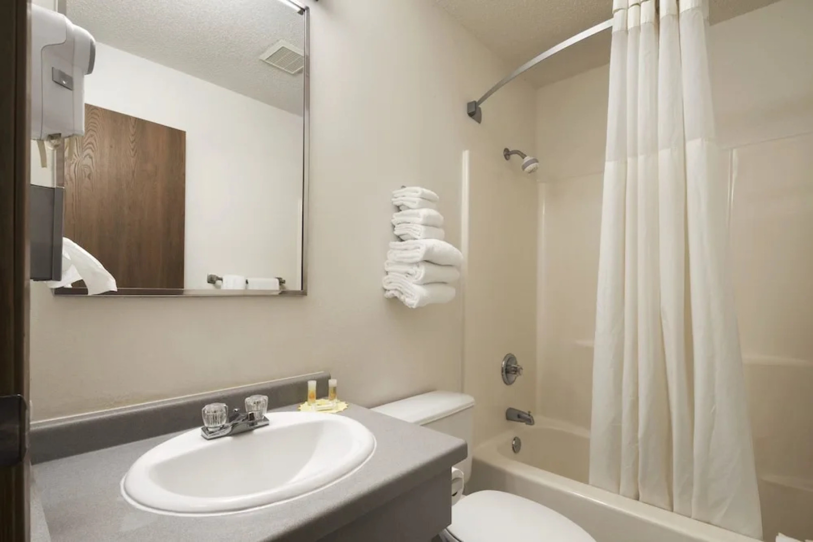 Days Inn By Wyndham Willmar