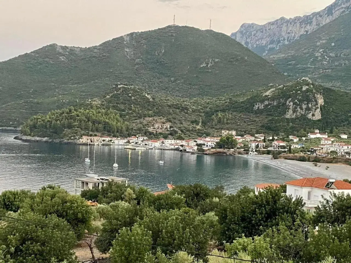 Kyparissi Guest House