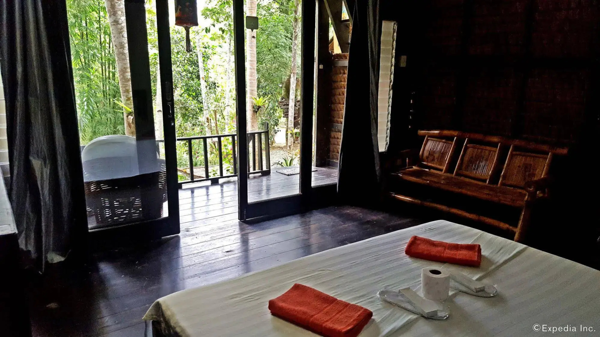 Love and Peace Deep Jungle and River Resort