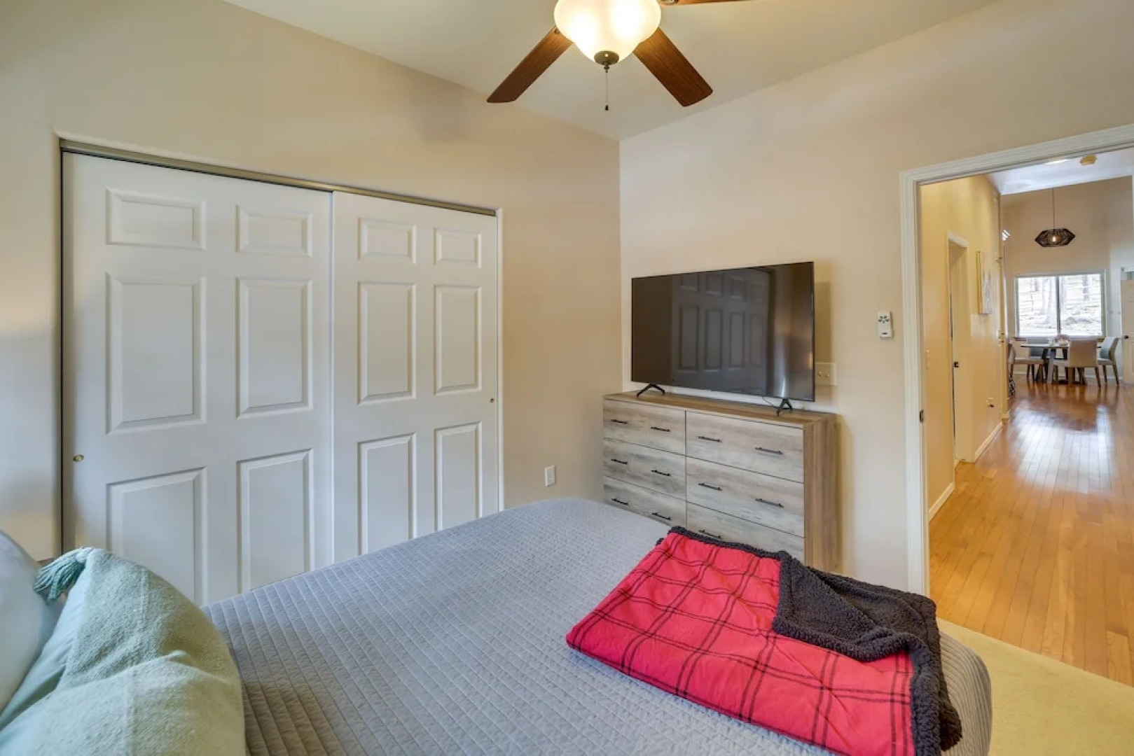 Golf & Hike: Munds Park Retreat w/ Forest Access!