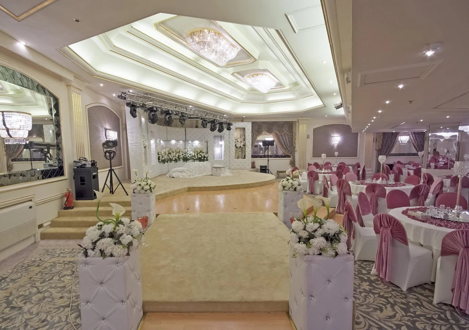 Отель Taj Celine