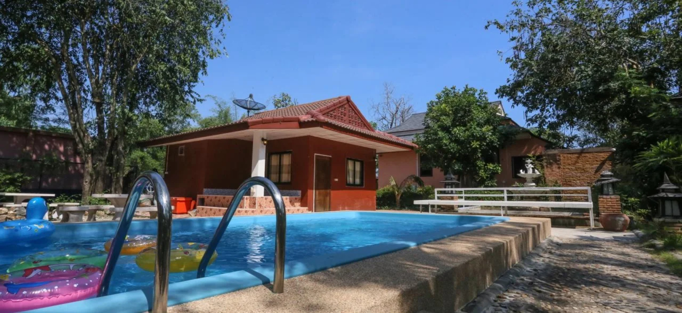 Phalaburi Resort by dreamhouse