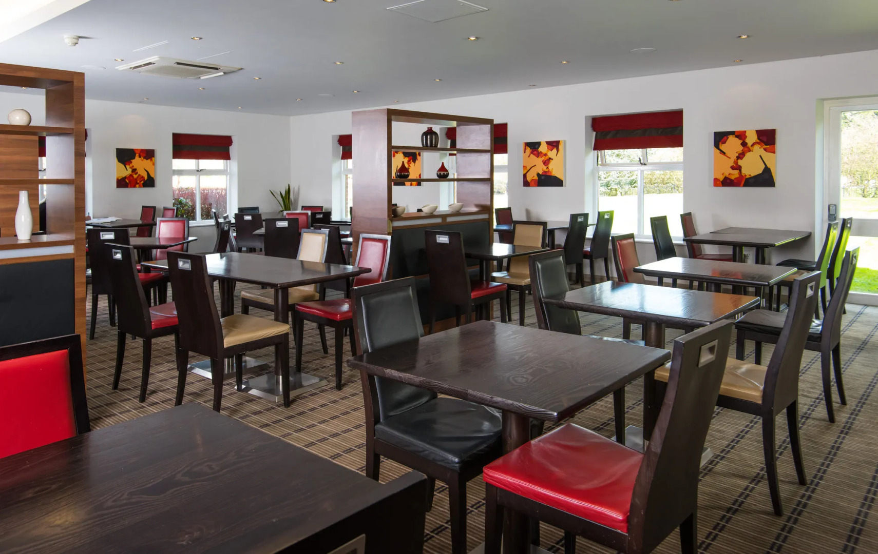 Holiday Inn Express Warwick - Stratford-upon-Avon by IHG