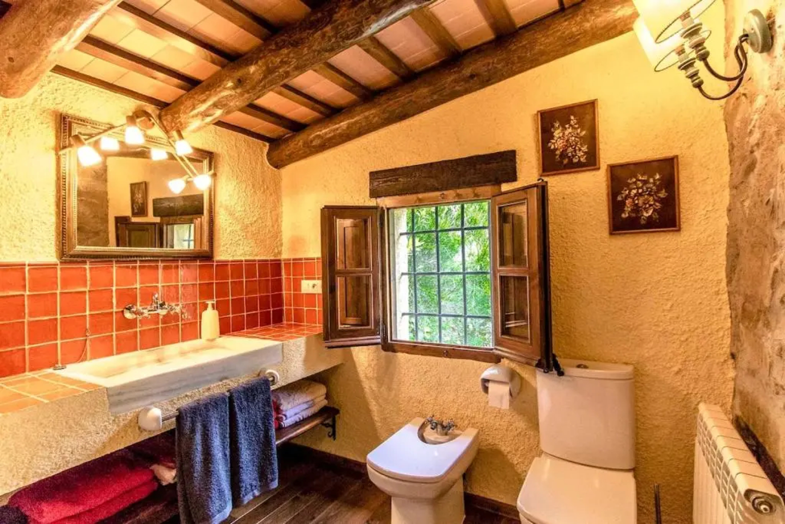 Catalunya Casas: Rustic Villa Buixa with mountain views, 30 km to the beach!