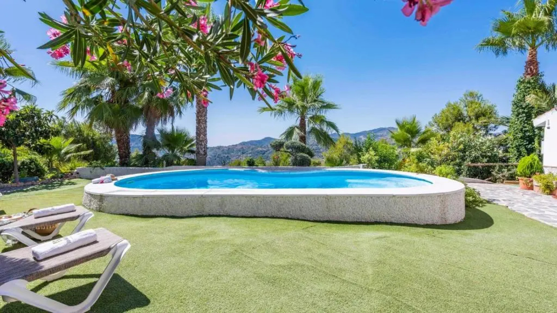 Villa Gran Solano Colmenar by Ruralidays