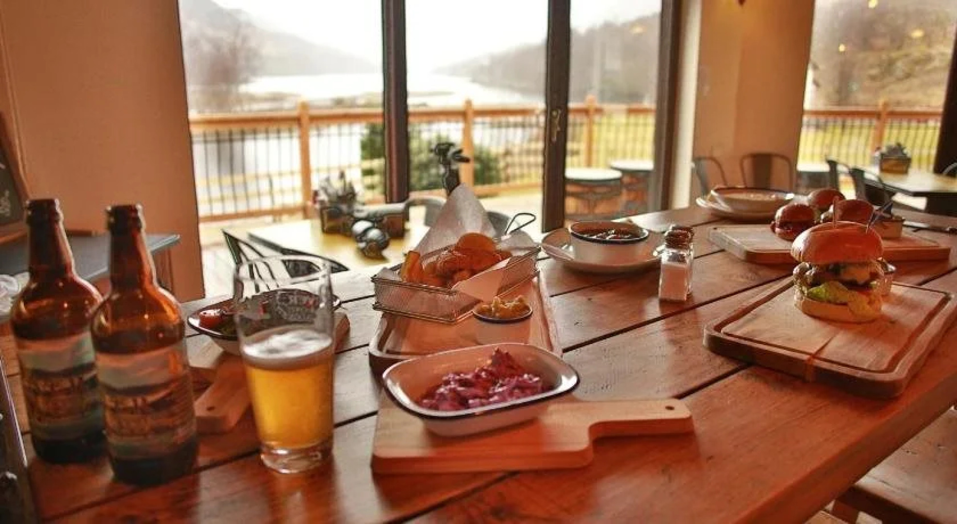 MacDonald Hotel & Cabins