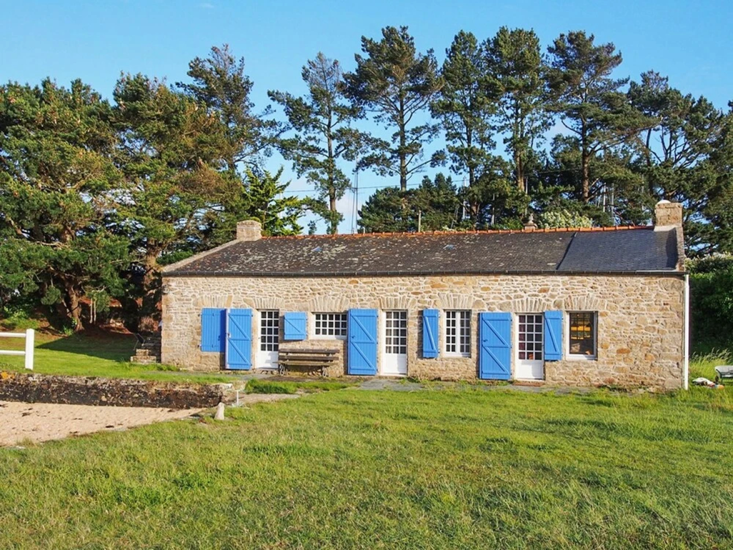 Original Seaside House in Brittany With 4 Bedrooms, Lovely Garden, Jet