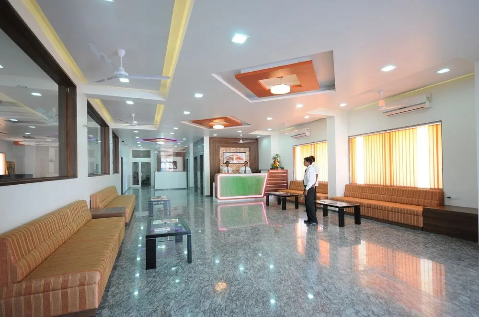 Hotel Shree Sai Sangam Delux