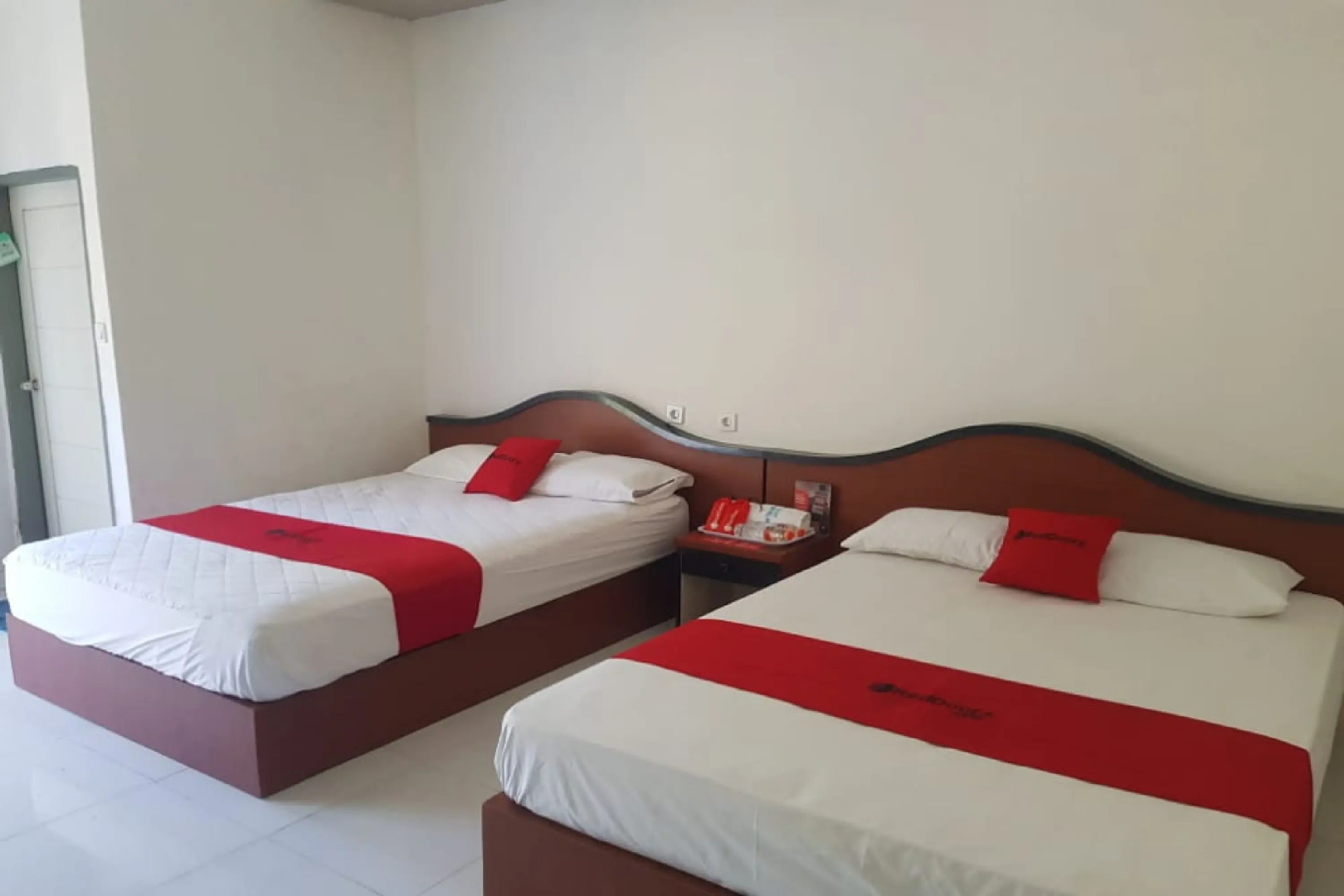 RedDoorz near Pantai Timba Batu Lombok