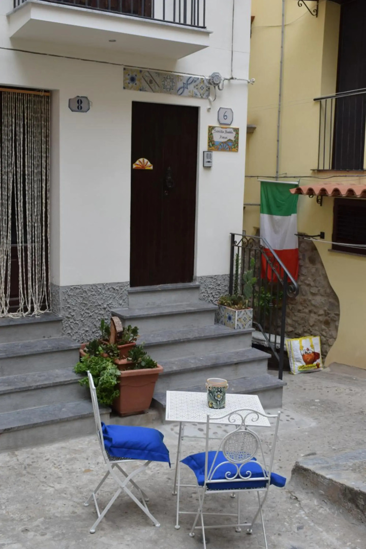 Sicilia Bedda house