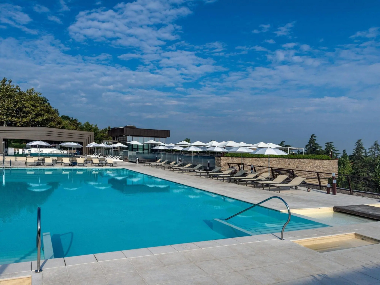 Lush holiday home in Varignana with bubble bath