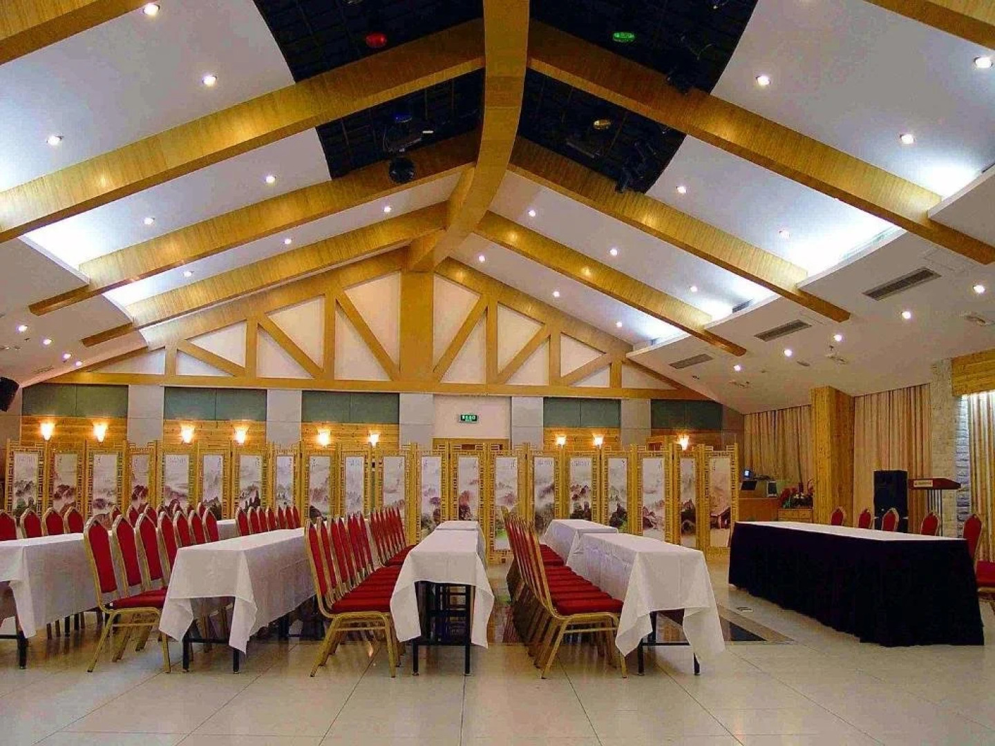 Golden Sun Star Holiday Hotel