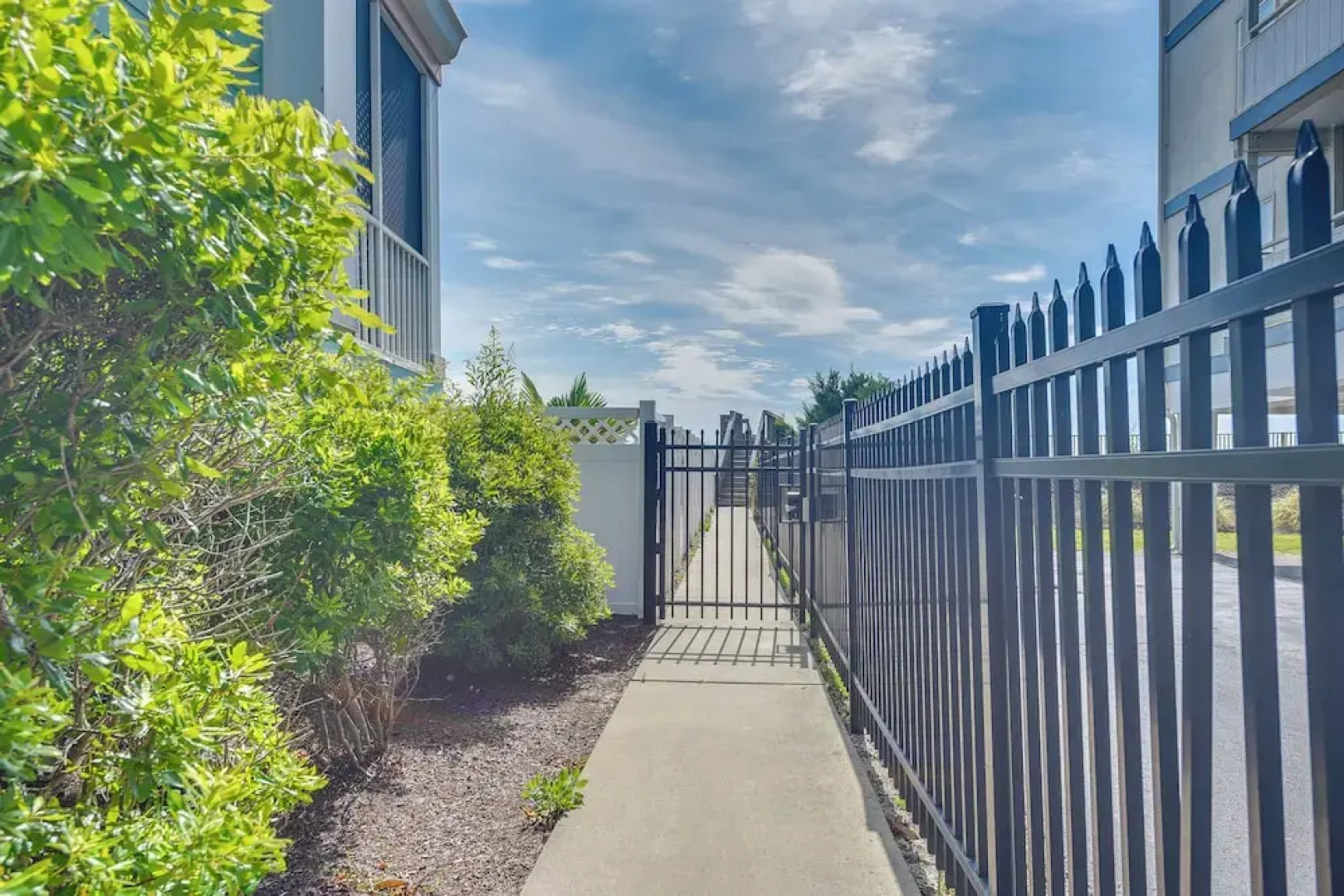 Walk to Beach & Marsh: Condo in Murrells Inlet