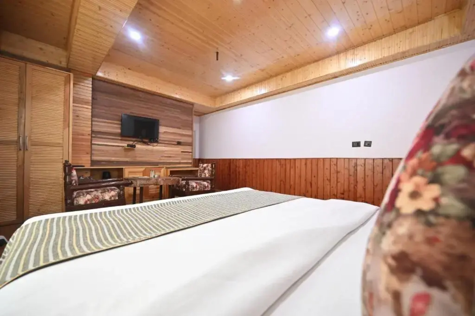 The Woodward Two By Oyo Room