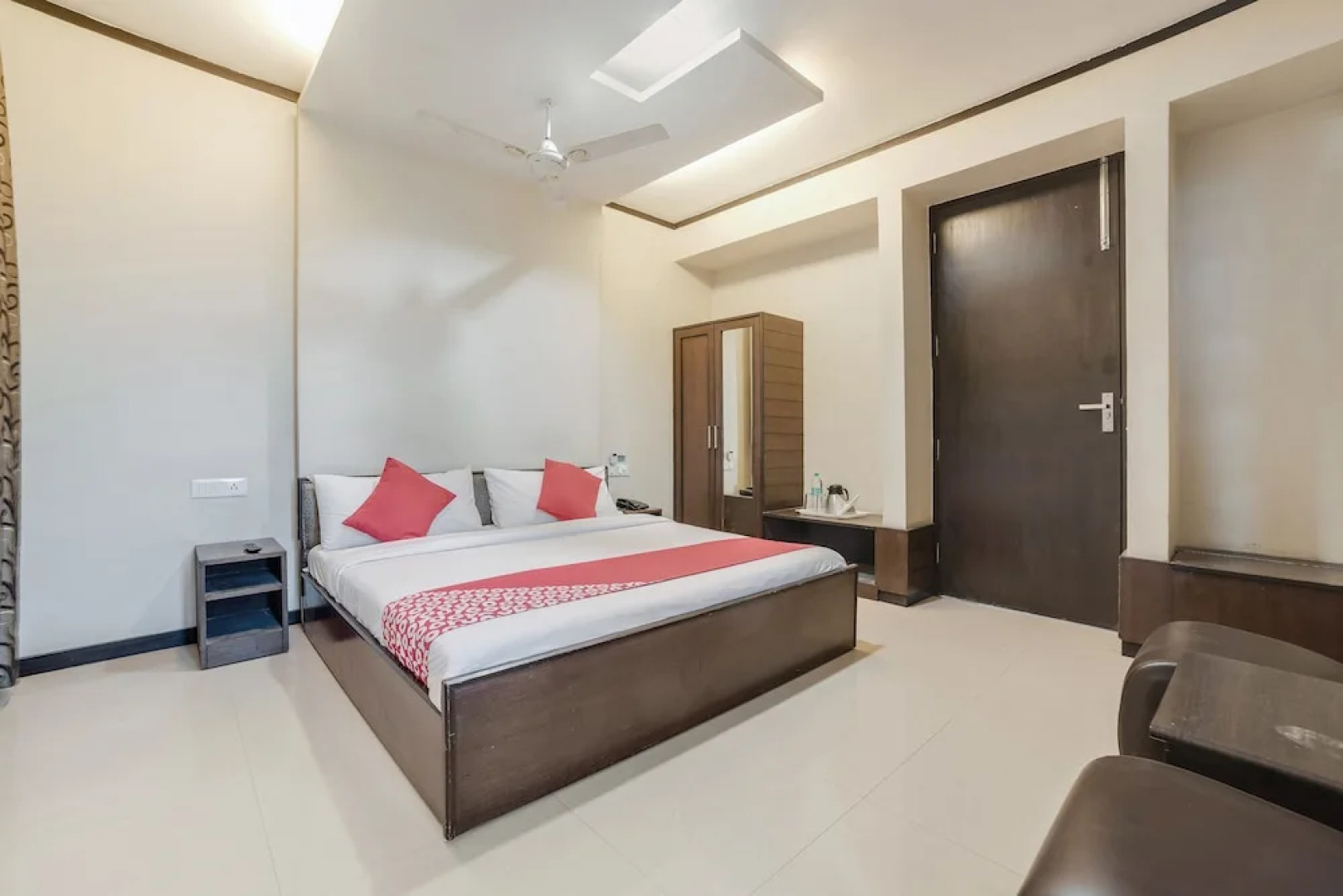 Oyo 24594 Wind Cross