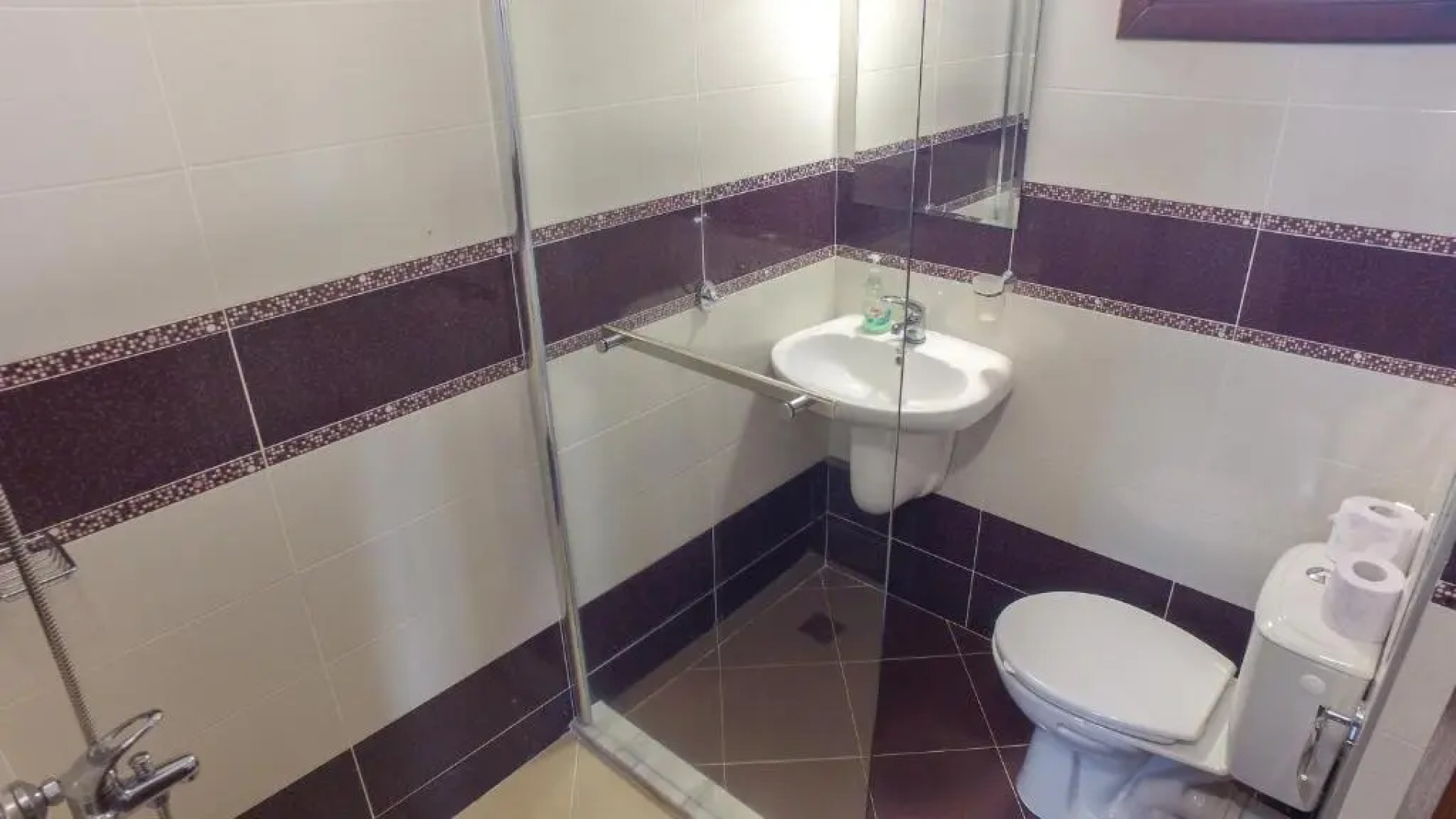 Leshtenski Rai Guest House