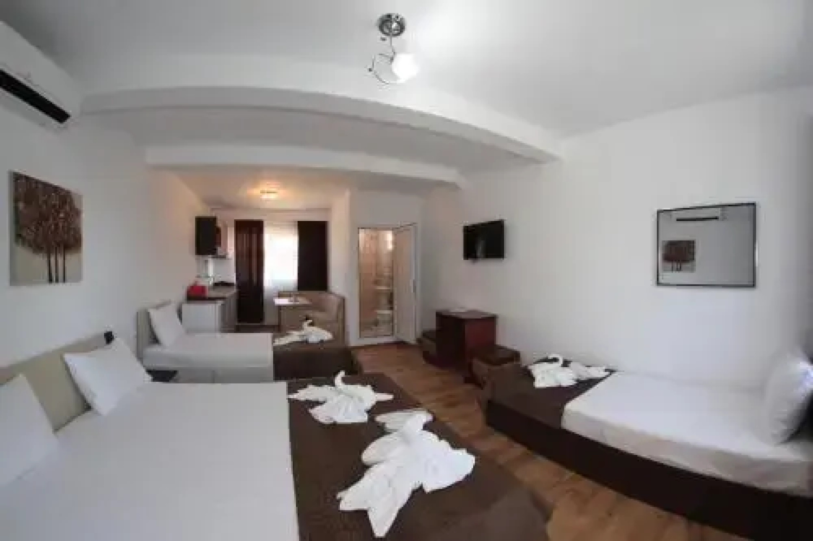 Vila Panos