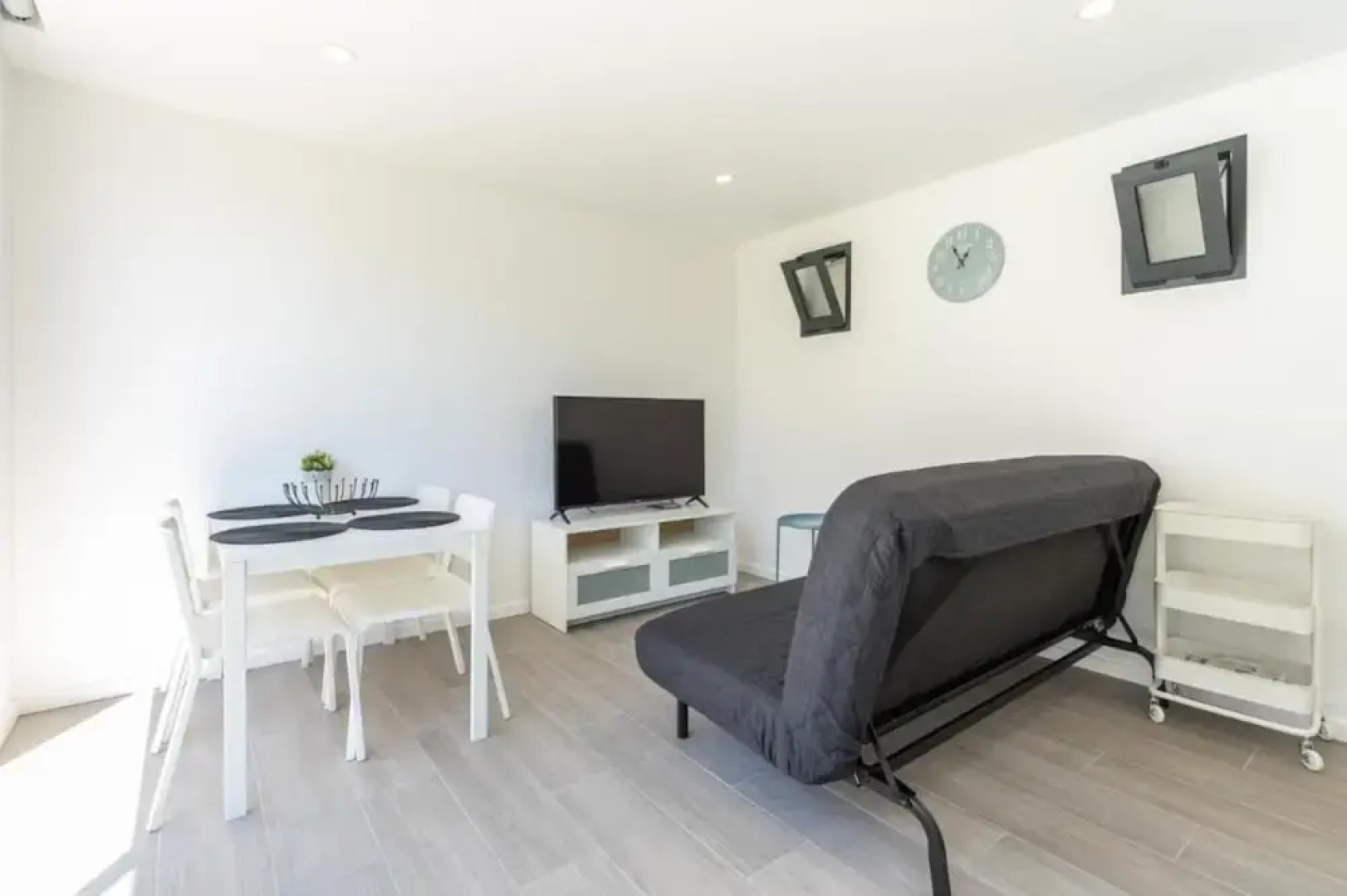 Another Side in Ovar