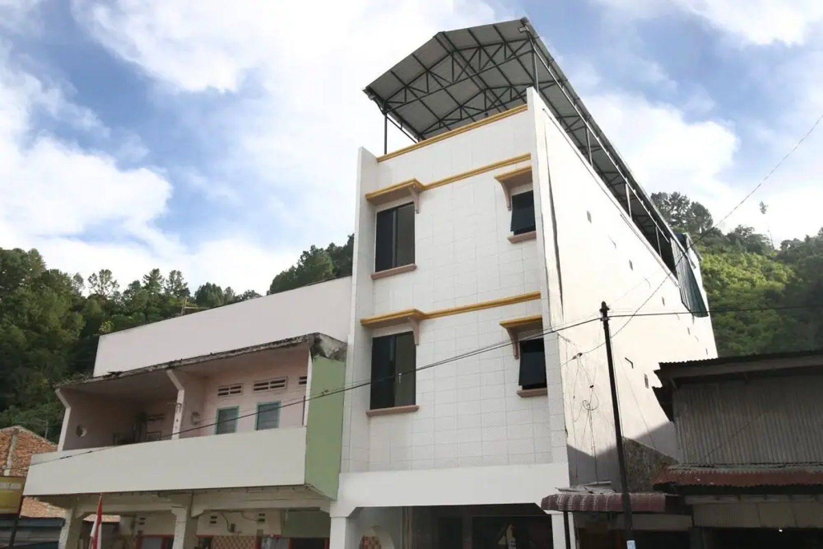 Airy Sisingamangaraja 69 Parapat